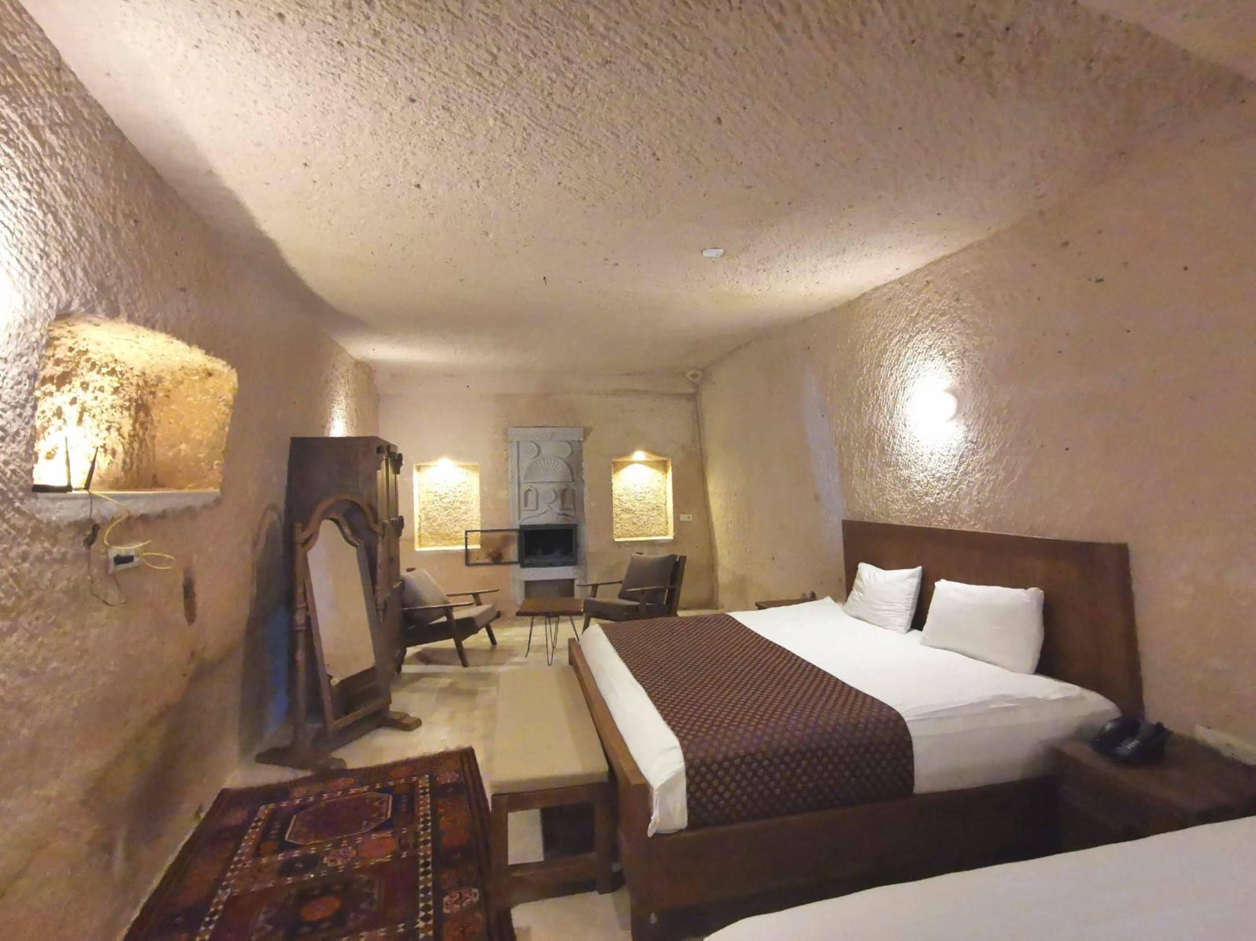 Helike Cave Suites Uchisar Luaran gambar